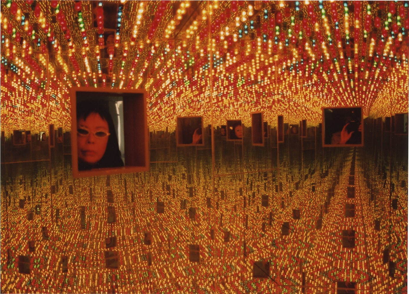 Yayoi Kusama, Infinity Mirrored Room-Love Forever, 1966/1994. Installation view, YAYOI KUSAMA, Le Consortium, Dijon, France, 2000. Image 
© Yayoi Kusama. Courtesy of David Zwirner, NewYork; Ota Fine Arts, Tokyo/Singapore/Shanghai; Victoria Miro, London; YAYOI KUSAMA Inc.