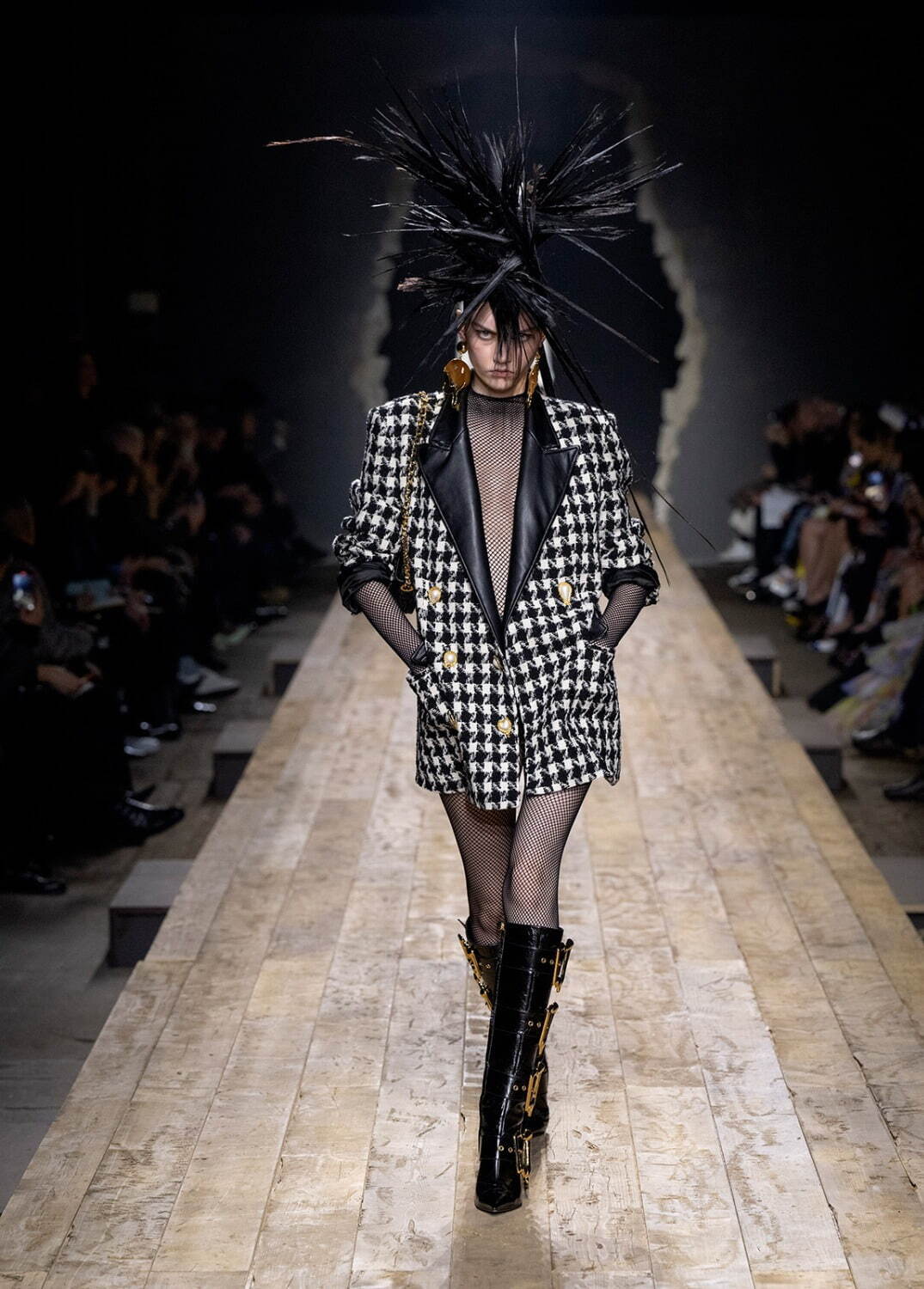 モスキーノ(MOSCHINO) 2023-24年秋冬ウィメンズコレクション  - 写真9