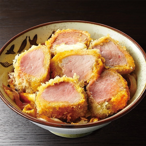 かつ丼多勝「ヒレカツ丼」(1人前) 1,350円
＜イートイン＞