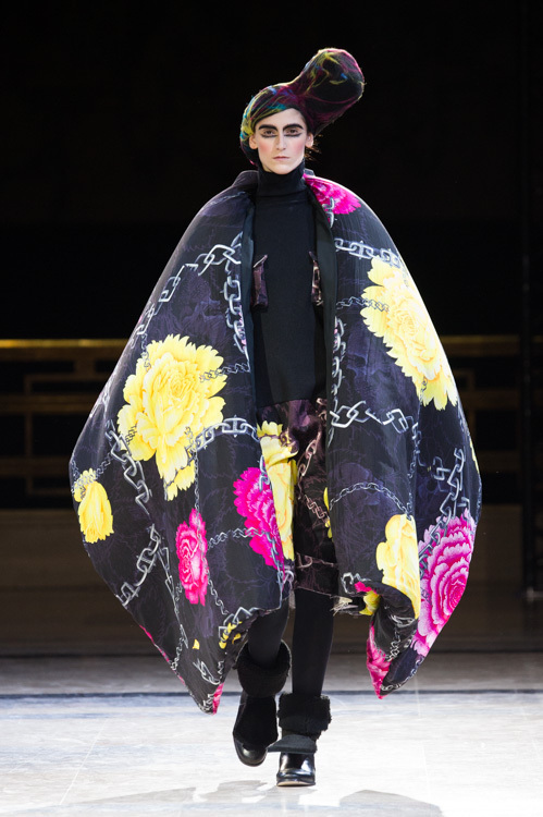 ヨウジヤマモト(Yohji Yamamoto) 2014-15年秋冬ウィメンズコレクション  - 写真16