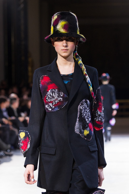 ヨウジヤマモト(Yohji Yamamoto) 2014-15年秋冬ウィメンズコレクション  - 写真30