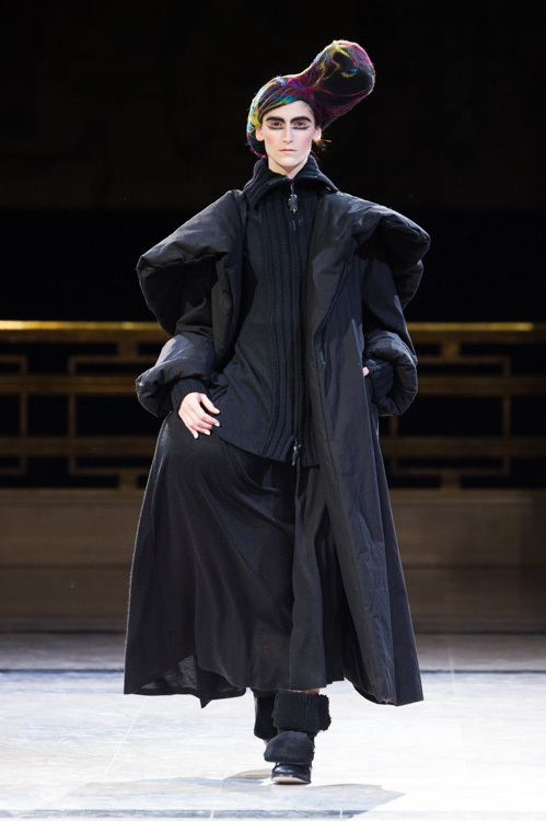 ヨウジヤマモト(Yohji Yamamoto) 2014-15年秋冬ウィメンズコレクション  - 写真37