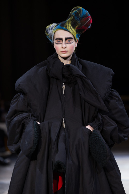 ヨウジヤマモト(Yohji Yamamoto) 2014-15年秋冬ウィメンズコレクション  - 写真42