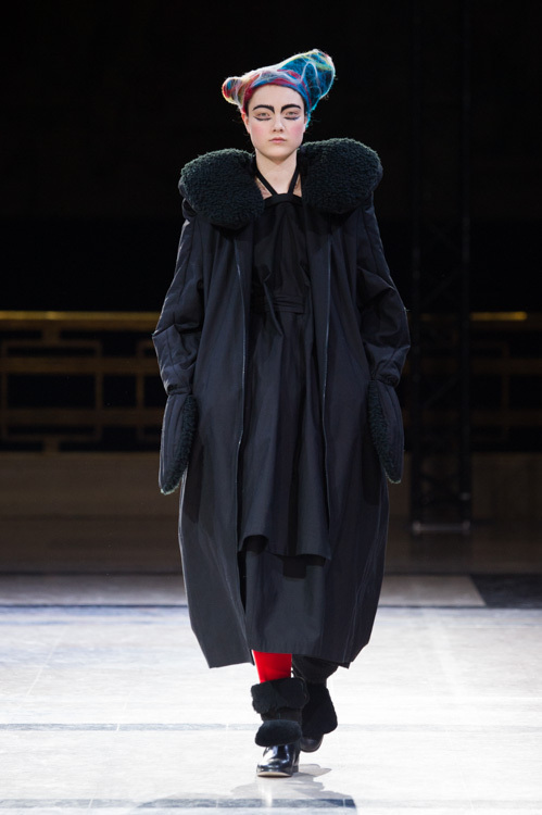 ヨウジヤマモト(Yohji Yamamoto) 2014-15年秋冬ウィメンズコレクション  - 写真44