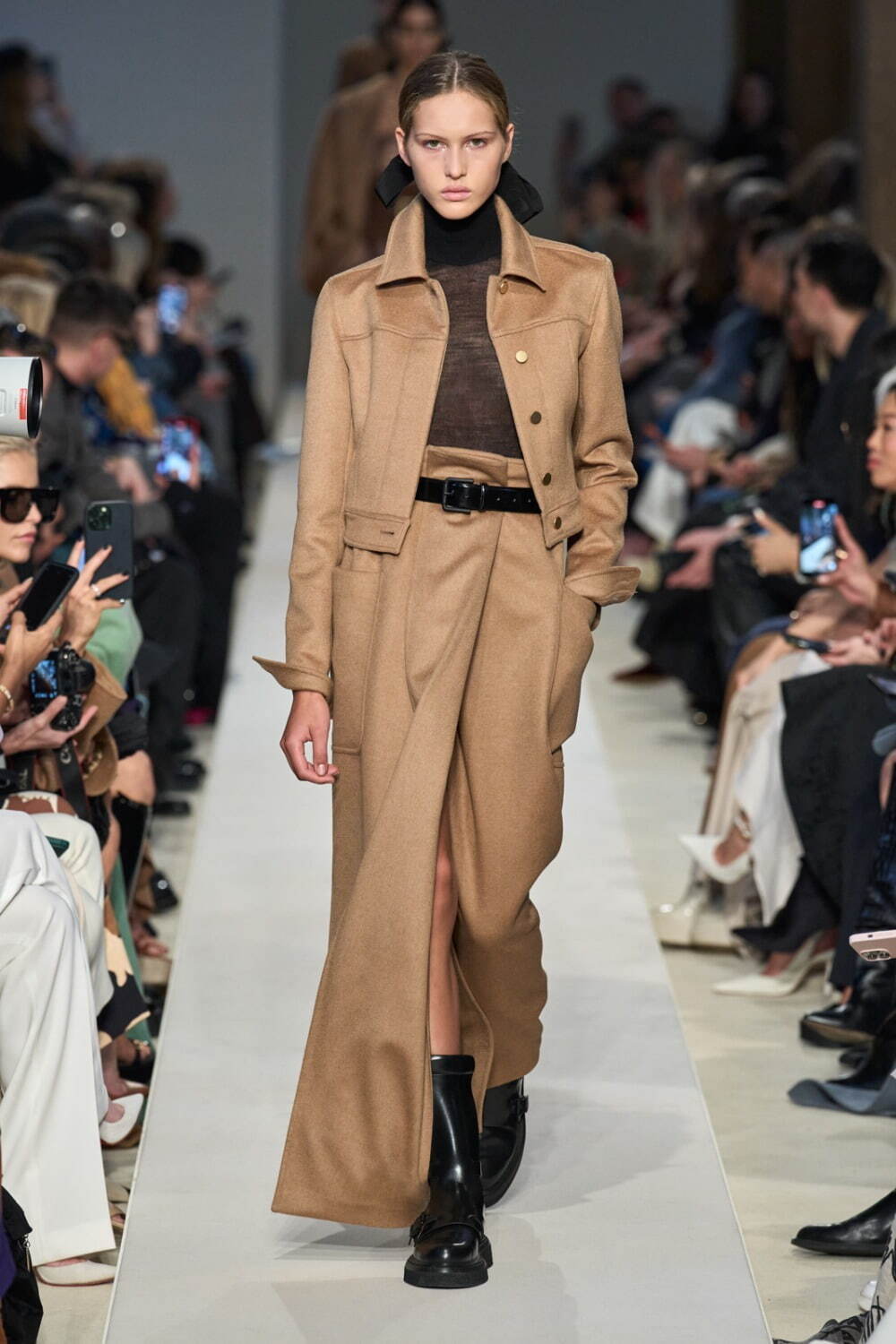 マックスマーラ(Max Mara) 2023-24年秋冬ウィメンズコレクション  - 写真4