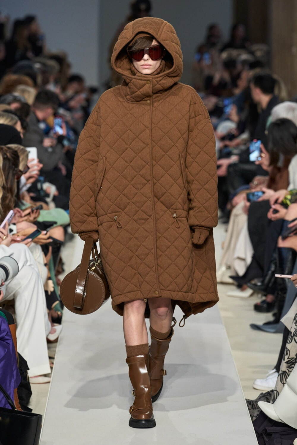 マックスマーラ(Max Mara) 2023-24年秋冬ウィメンズコレクション  - 写真14