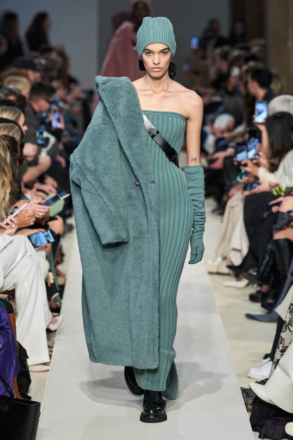 マックスマーラ(Max Mara) 2023-24年秋冬ウィメンズコレクション  - 写真20