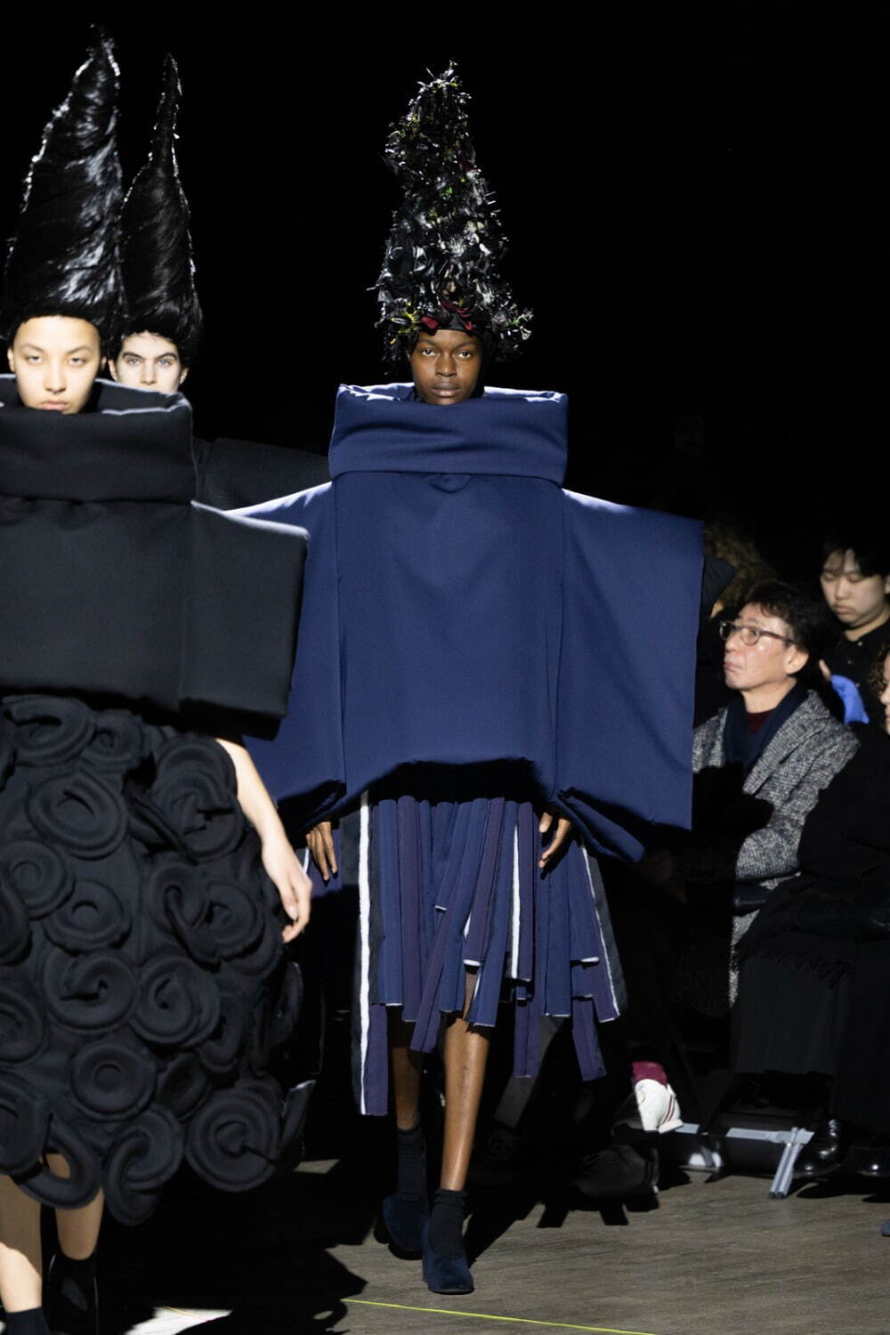 コム デ ギャルソン(COMME des GARÇONS) 2023-24年秋冬ウィメンズコレクション  - 写真3