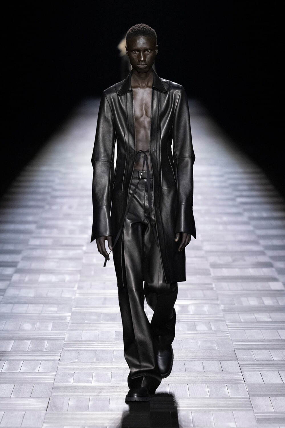 アン ドゥムルメステール(ANN DEMEULEMEESTER) 2023-24年秋冬ウィメンズ&メンズコレクション  - 写真10