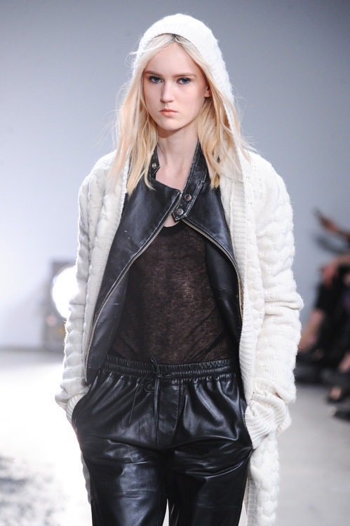 ザディグ エ ヴォルテール(ZADIG & VOLTAIRE) 2014-15年秋冬ウィメンズコレクション  - 写真35