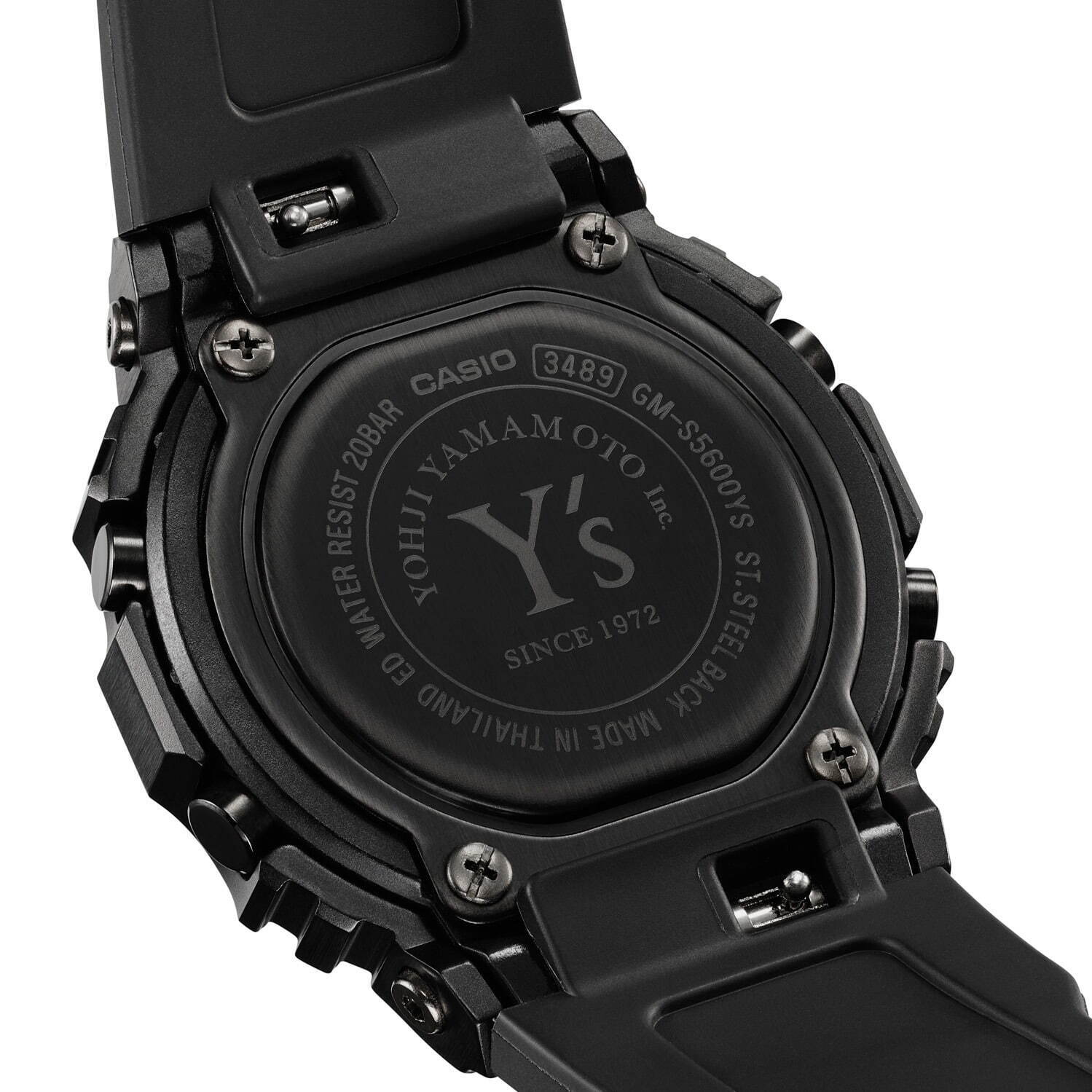 Y's x G-SHOCK“オールブラック”の限定腕時計、着脱可能な文字盤カバー付きクロスバンド｜写真8