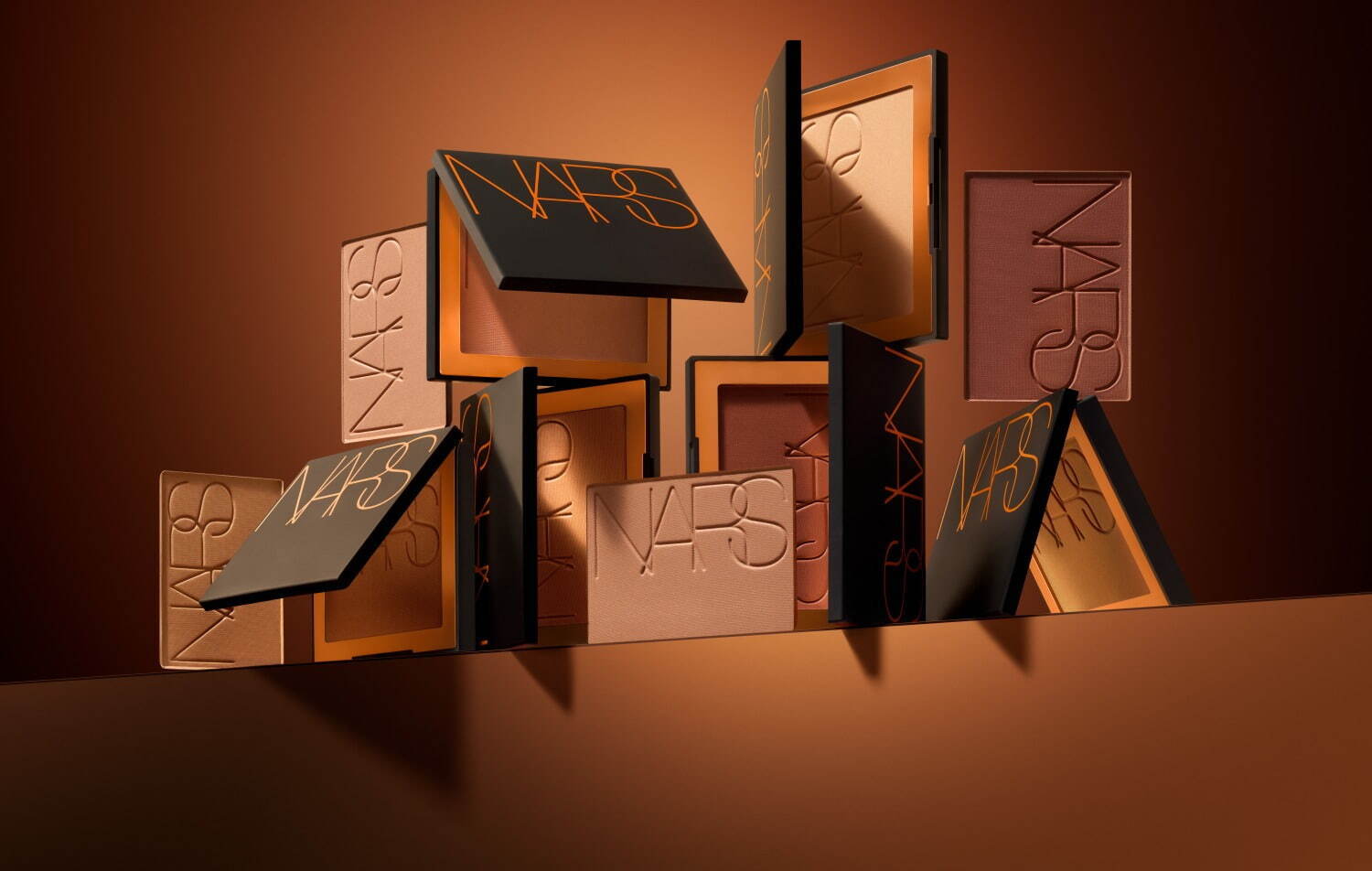 ナーズ(NARS) ラグナ｜写真1