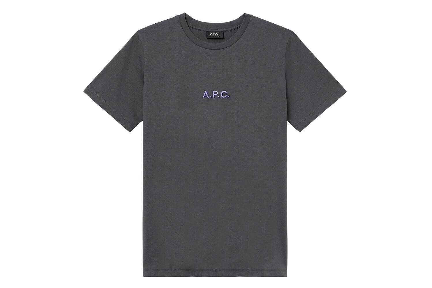 A.P.C.定番ロゴTシャツ、ペールブルーやチャコールグレーなどブティック限定ニュアンスカラー｜写真2