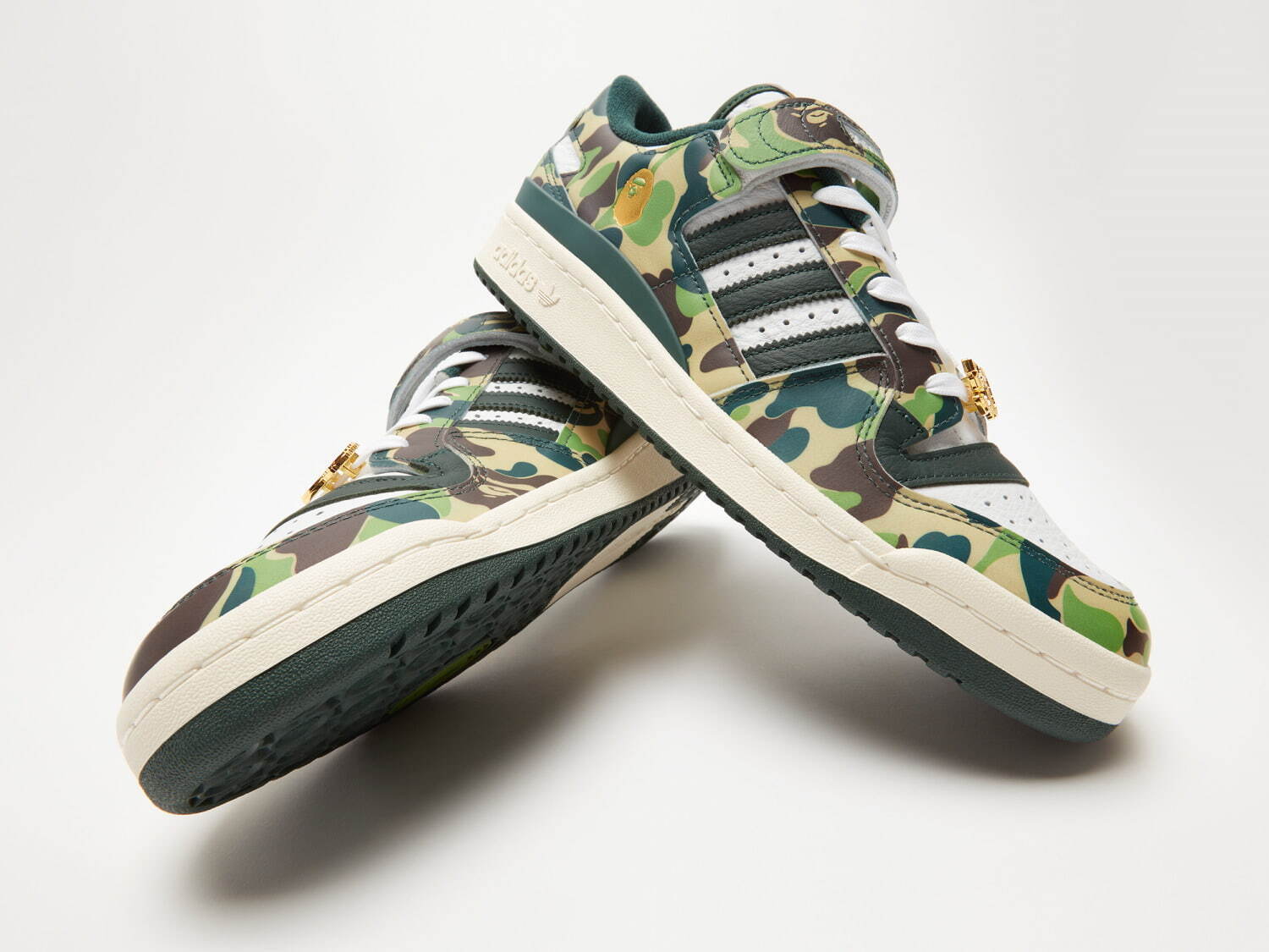 ア ベイシング エイプ(A BATHING APE), アディダス オリジナルス(adidas Originals) フォーラム 84 ロウ｜写真1