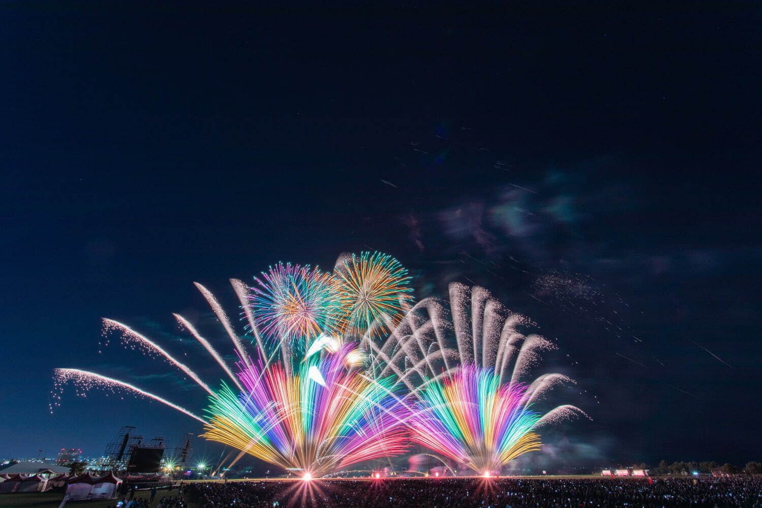 「東北未来芸術花火2023」音楽とシンクロする幻想的な花火大会、宮城県・鳥の海公園で｜写真3