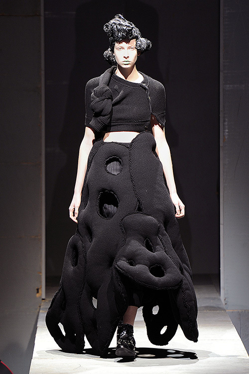 コム デ ギャルソン(COMME des GARÇONS) 2014-15年秋冬ウィメンズコレクション  - 写真17