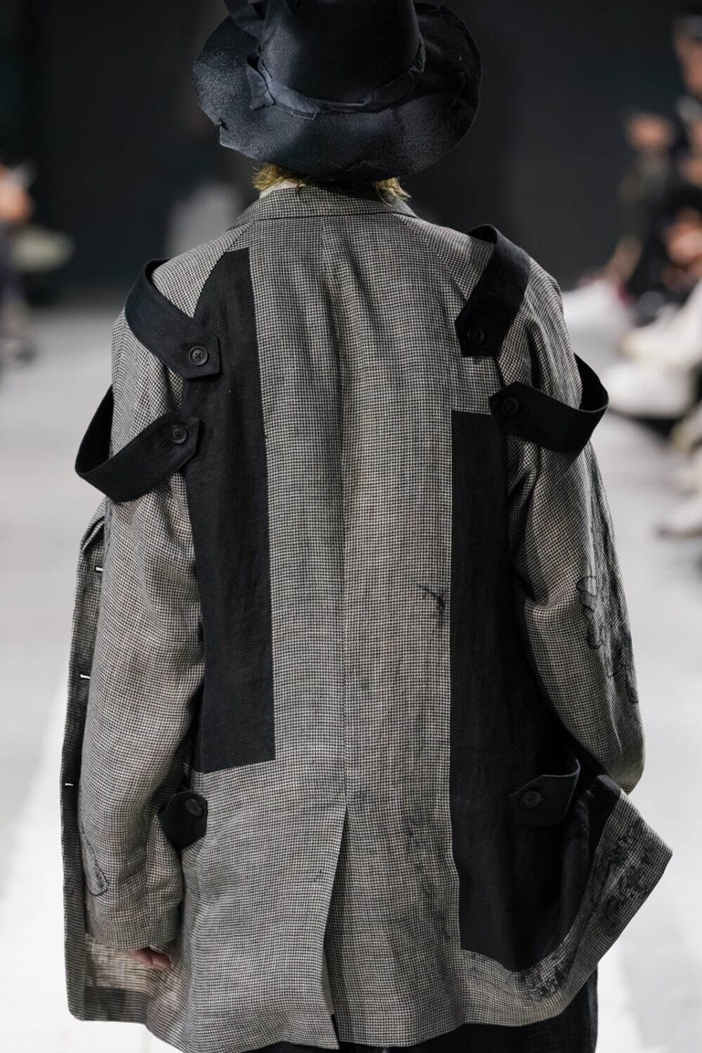 ヨウジヤマモト(Yohji Yamamoto) 2024年春夏メンズコレクション  - 写真19