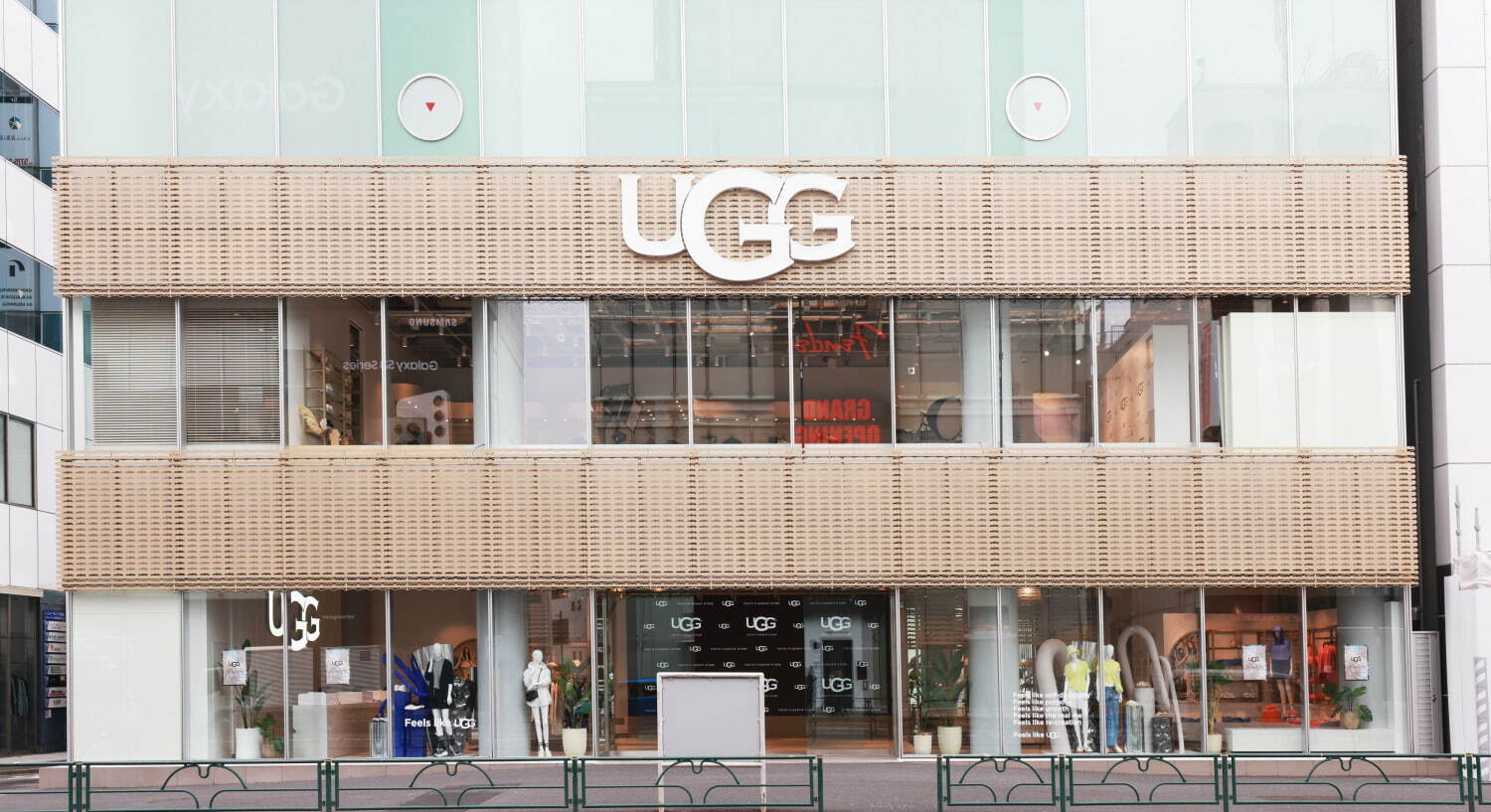 UGG“アジア初”の旗艦店が東京・原宿に、全2フロア構成＆限定アイテムや先行販売も｜写真10