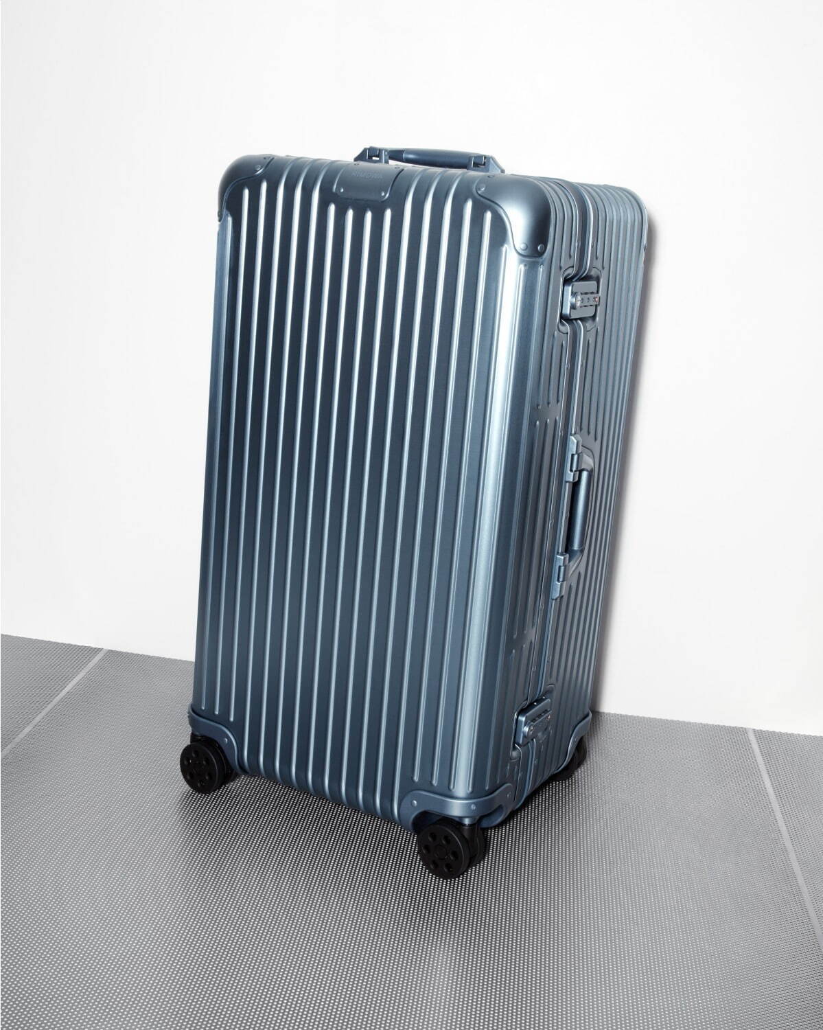 リモワ(RIMOWA) アークティック｜写真28