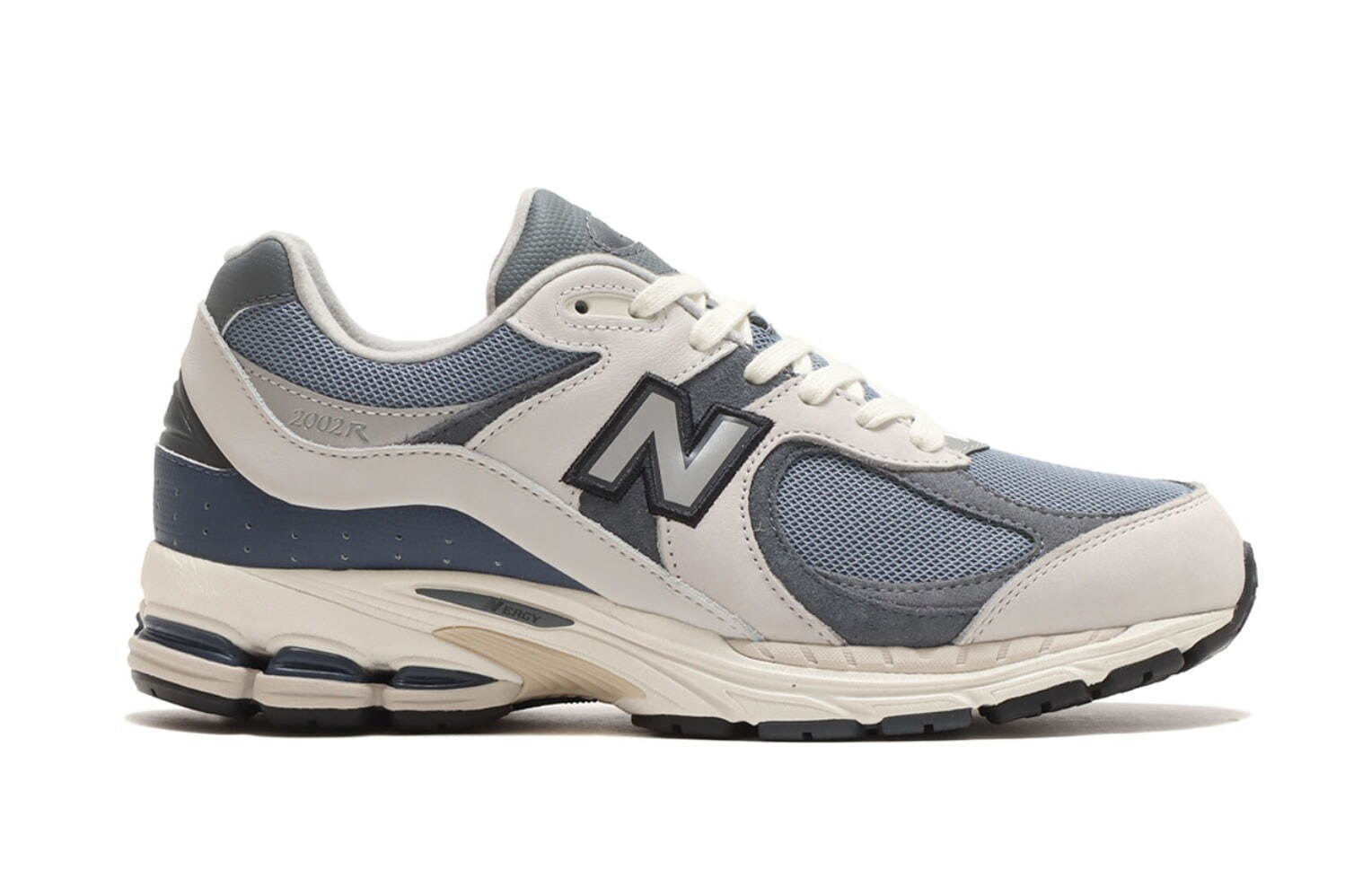 アトモス(atmos), ニューバランス(New Balance) M2002R｜写真2