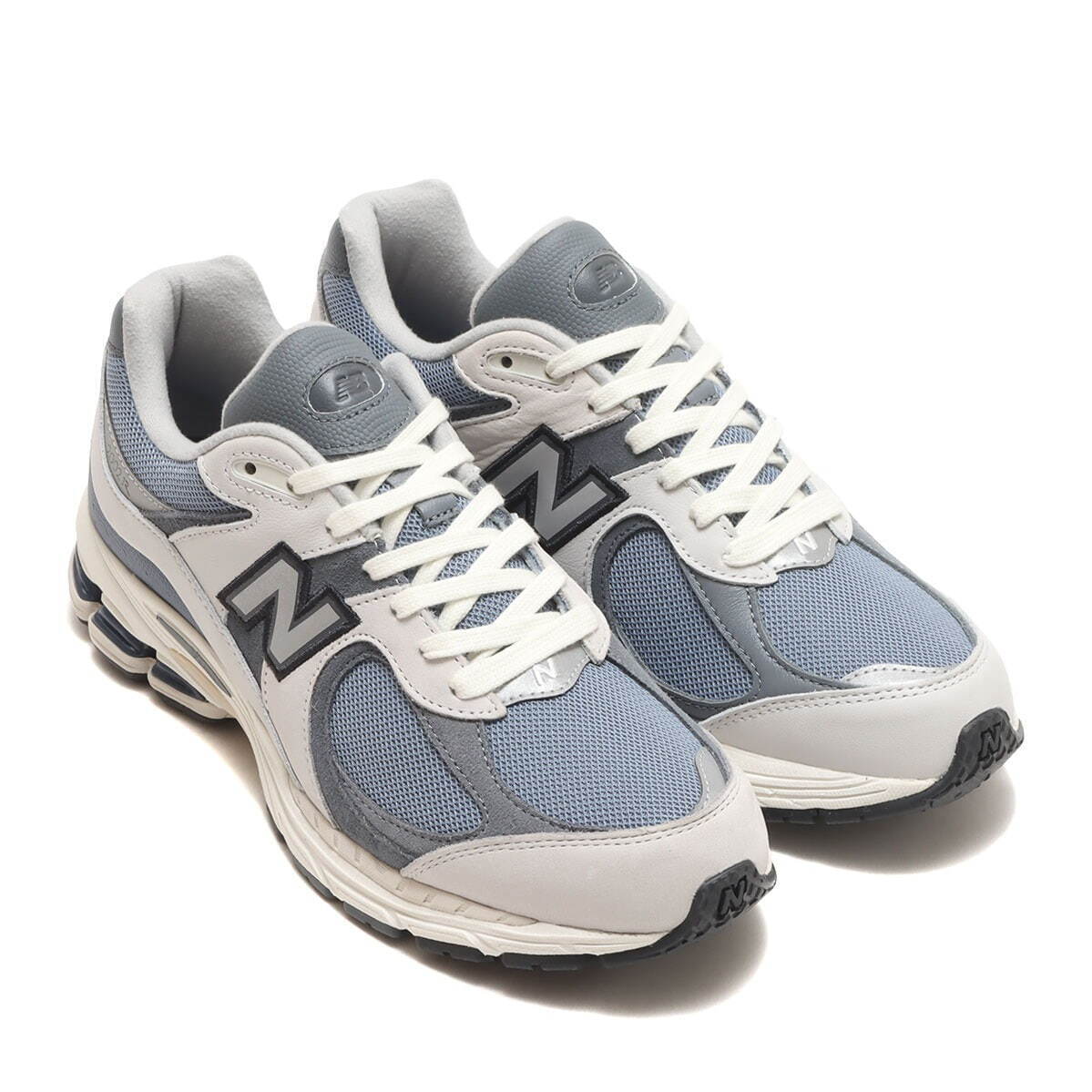 アトモス(atmos), ニューバランス(New Balance) M2002R｜写真1