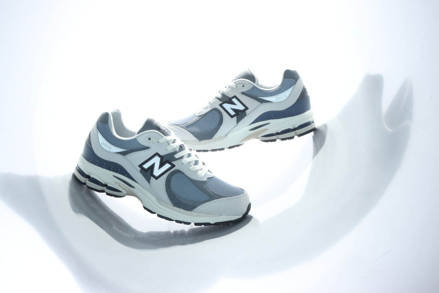 アトモス(atmos), ニューバランス(New Balance) M2002R｜写真5