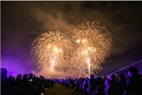 大阪「万博夜空がアートになる日2023」15,000発の花火を音楽と共に打ち上げ、関西の花火師が集結｜写真2