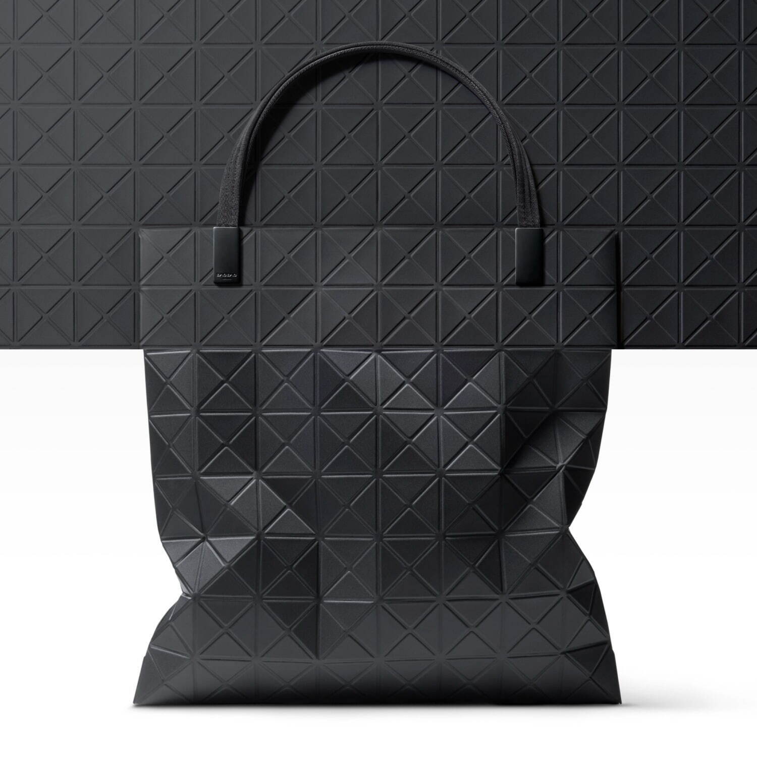 バオ バオ イッセイ ミヤケ(BAO BAO ISSEY MIYAKE) トラック｜写真4