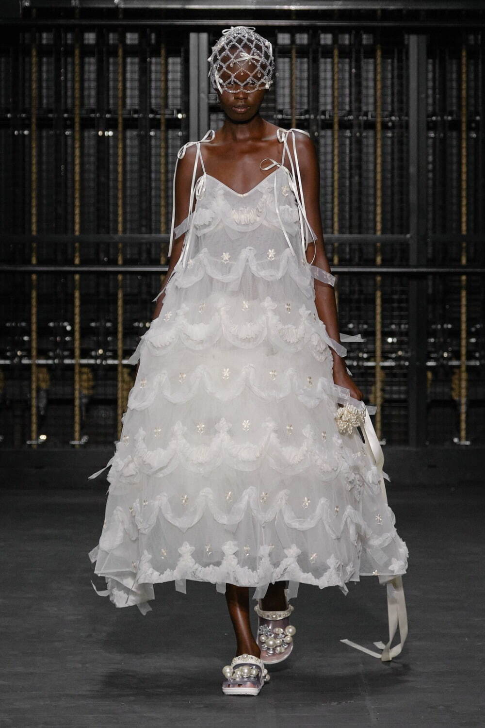 シモーネ ロシャ(SIMONE ROCHA) 2024年春夏ウィメンズ&メンズコレクション  - 写真24