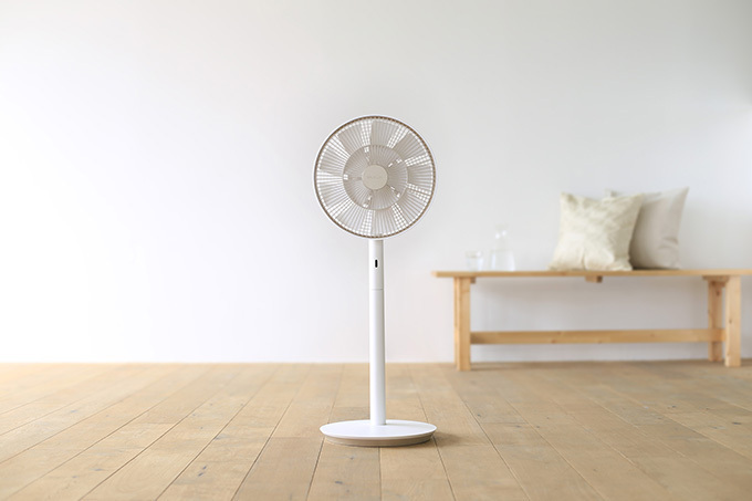 高級扇風機「GreenFan Japan」から限定色 - 美しくエコで自然界の風を再現｜写真1