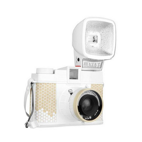 ロモグラフィーからミツバチをイメージしたカメラ「Diana F + HoneyComb」が発売｜写真1