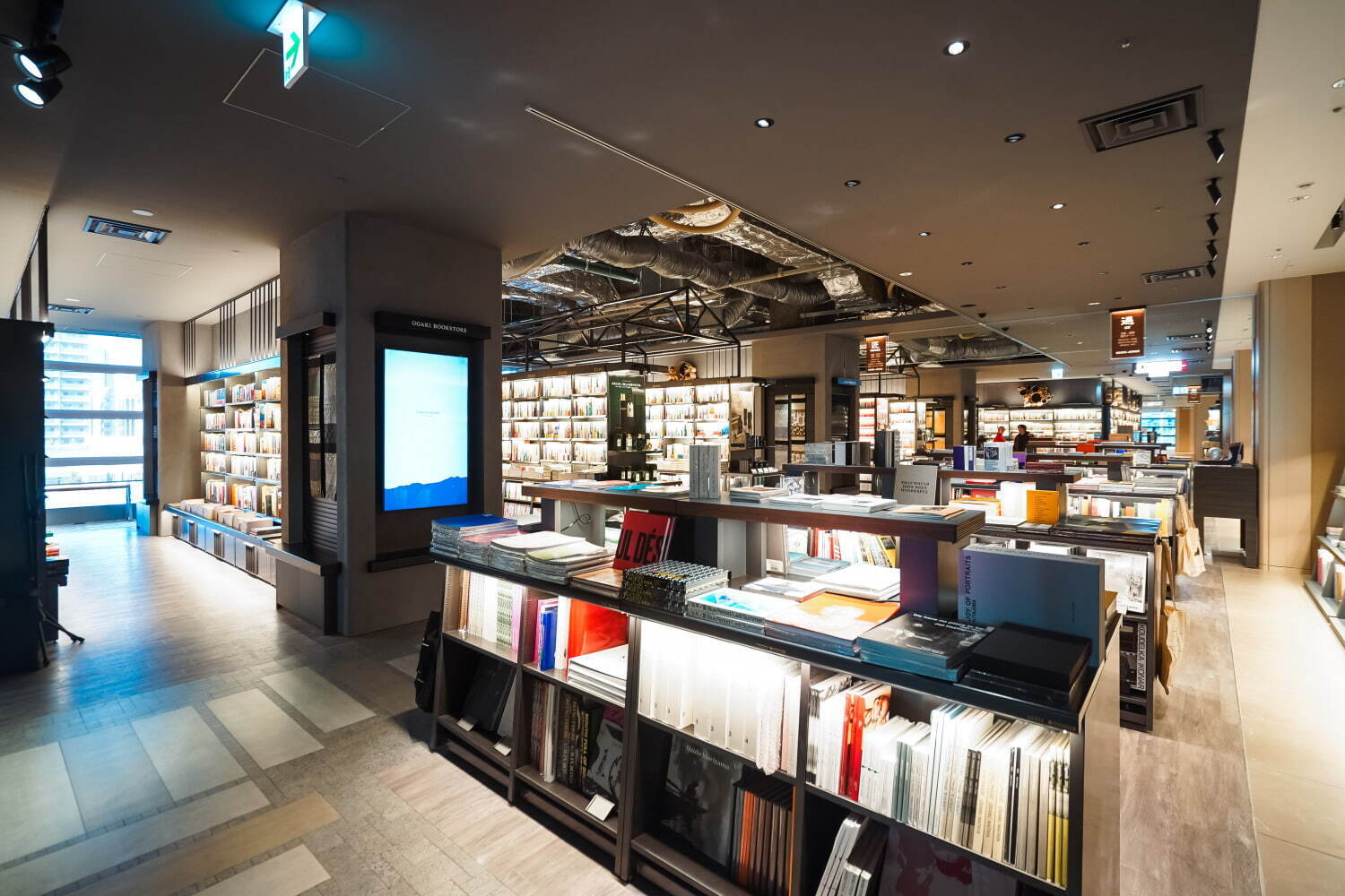 京都発「大垣書店」麻布台ヒルズに東京初出店、“喫茶店風カレー”のカフェやアートギャラリーを併設｜写真8