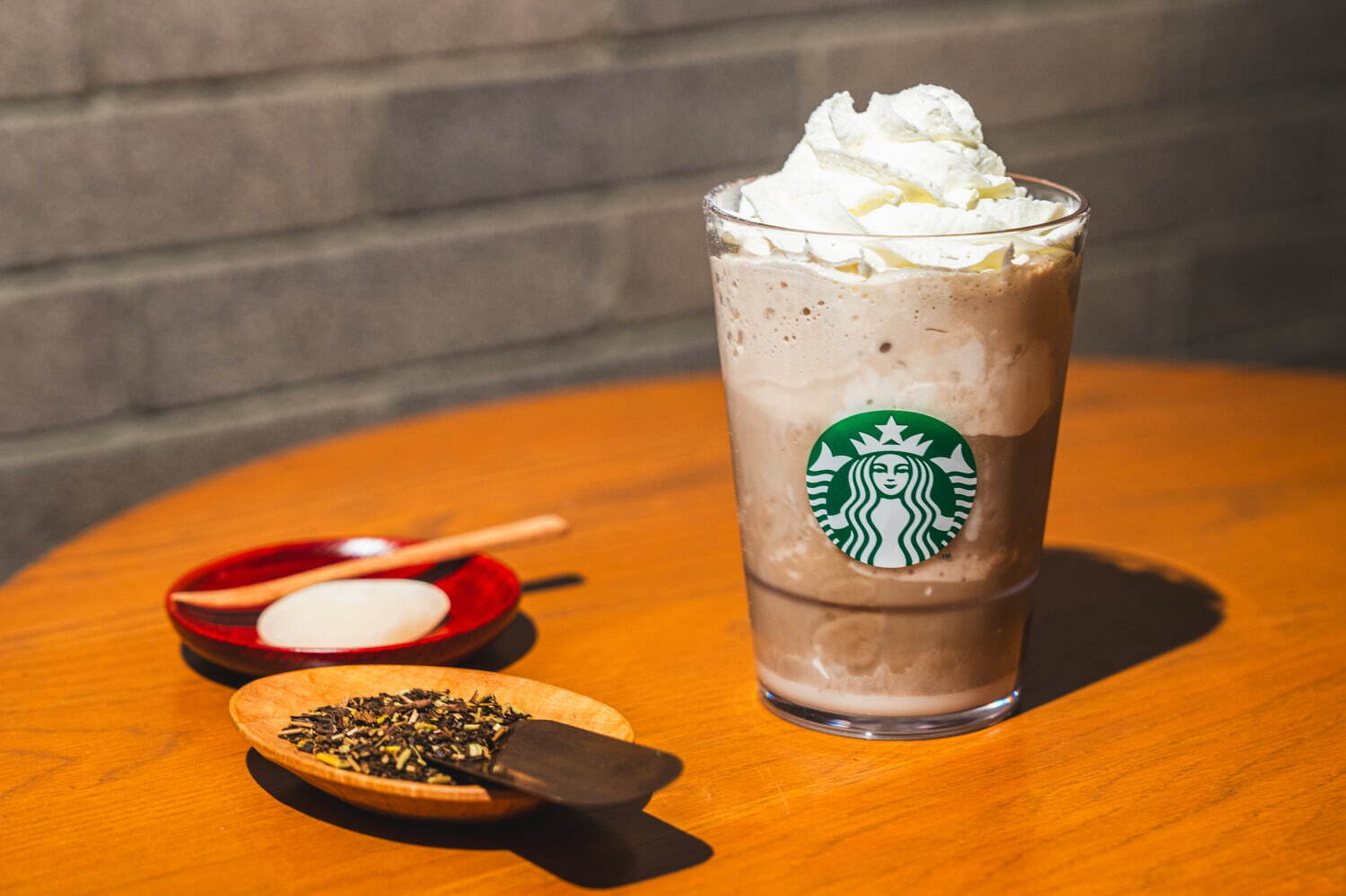 スターバックス(Starbucks Coffee) ほうじ茶 もちっと ミルク フラペチーノ｜写真2