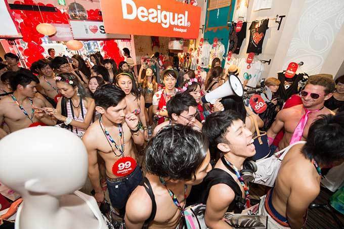 デシグアル(Desigual) セミネイキッド パーティ｜写真12