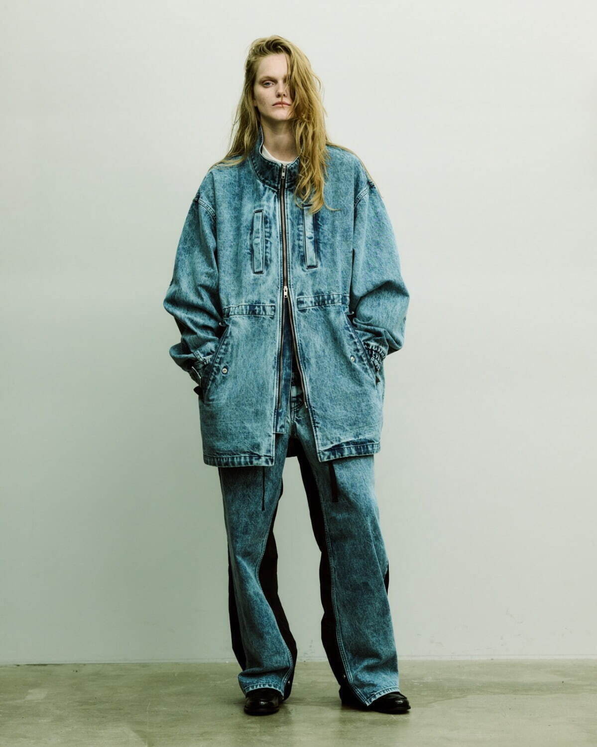 CHEMICAL BLEACHED DENIM MODS COAT 107,800円、
NYLON COMBINATION CHEMICAL BLEACHED DENIM PANTS 79,200円