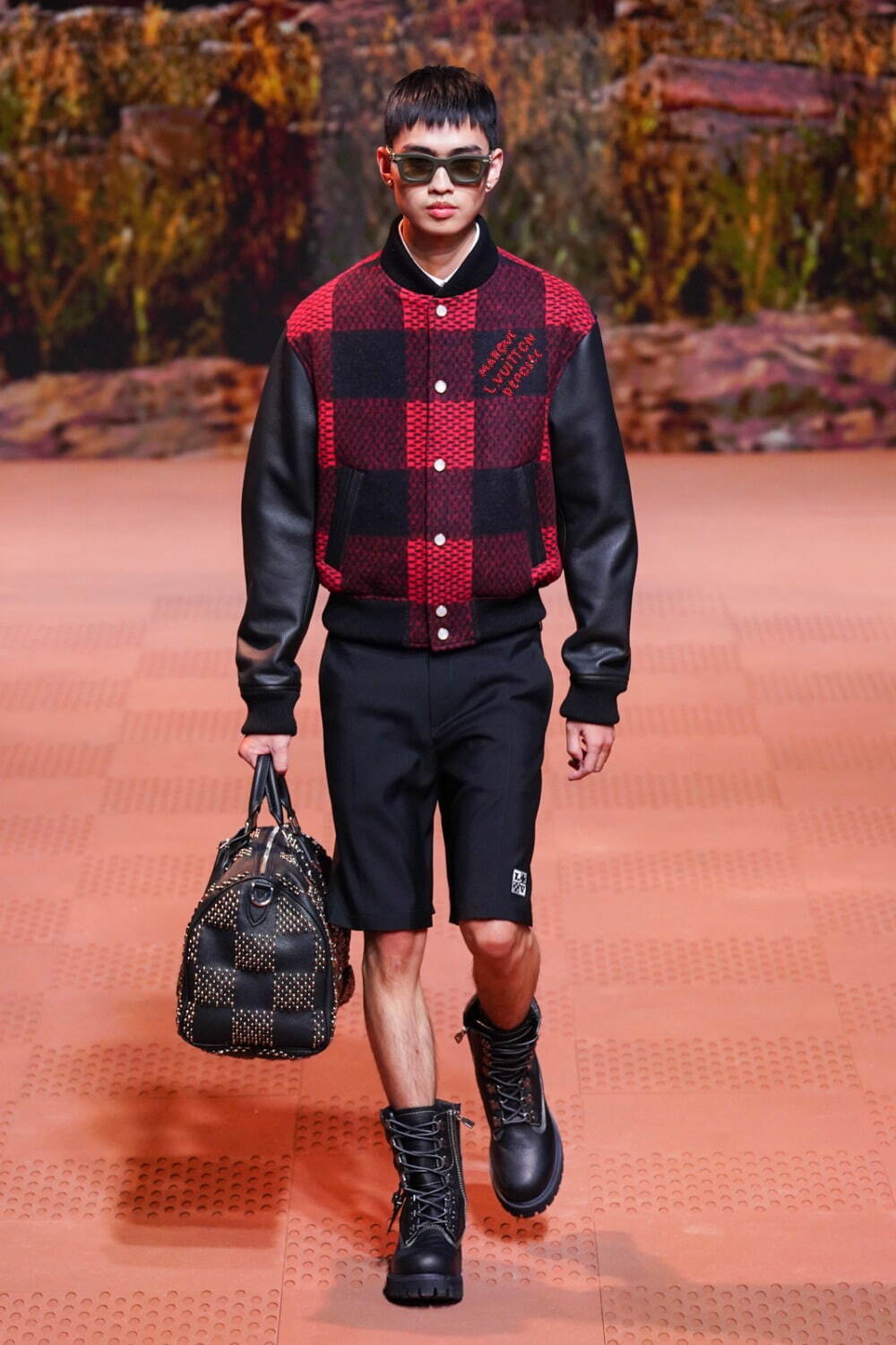 ルイ・ヴィトン(LOUIS VUITTON) 2024-25年秋冬メンズコレクション  - 写真109