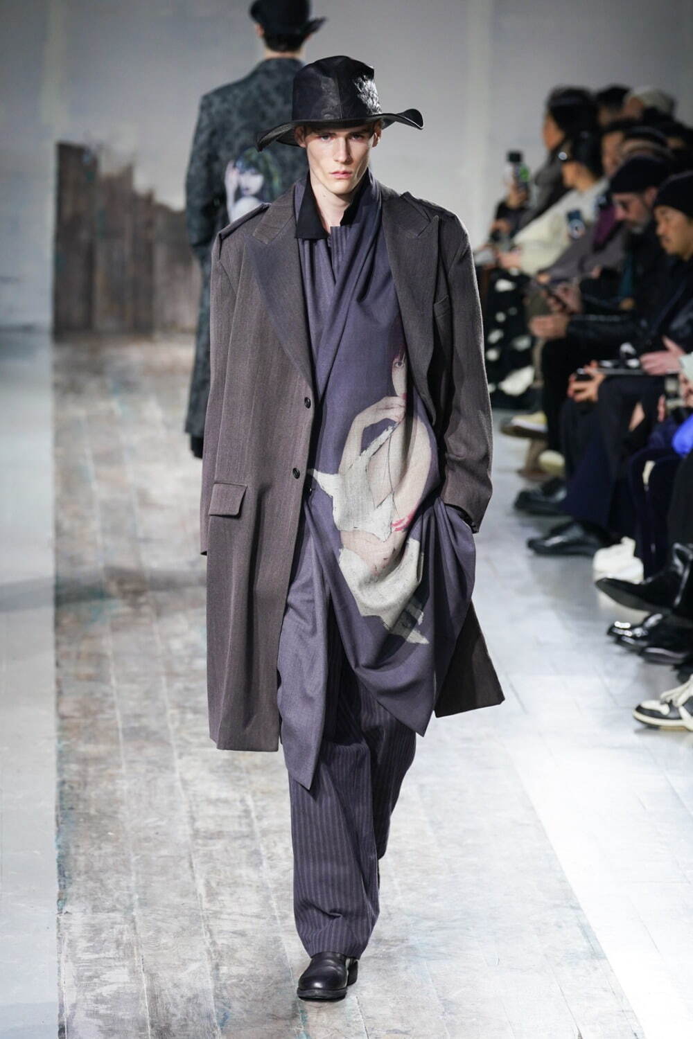 ヨウジヤマモト(Yohji Yamamoto) 2024-25年秋冬メンズコレクション  - 写真6