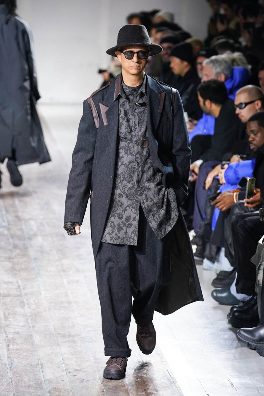 ヨウジヤマモト(Yohji Yamamoto) 2024-25年秋冬メンズコレクション  - 写真24