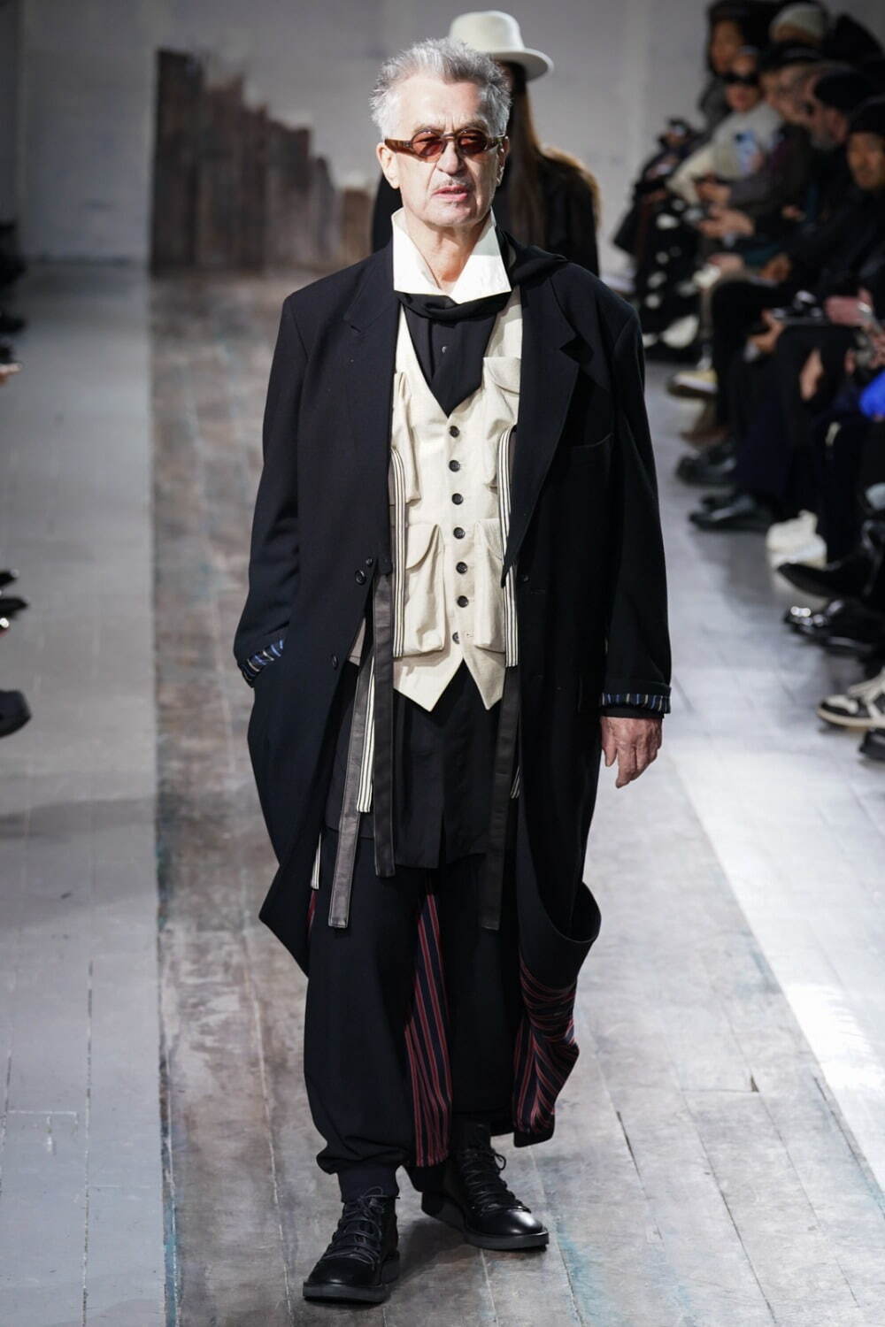 ヨウジヤマモト(Yohji Yamamoto) 2024-25年秋冬メンズコレクション  - 写真27