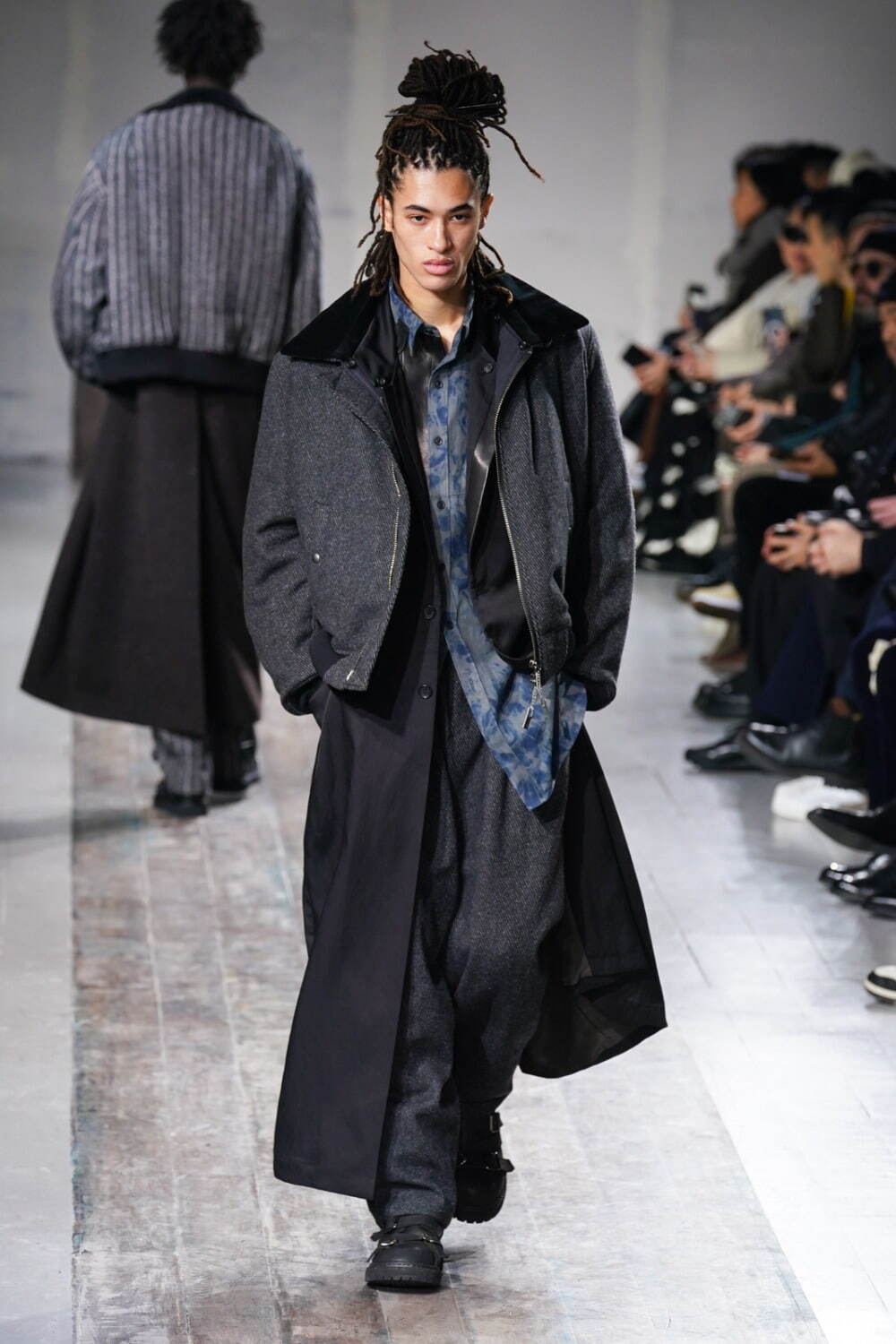 ヨウジヤマモト(Yohji Yamamoto) 2024-25年秋冬メンズコレクション  - 写真37