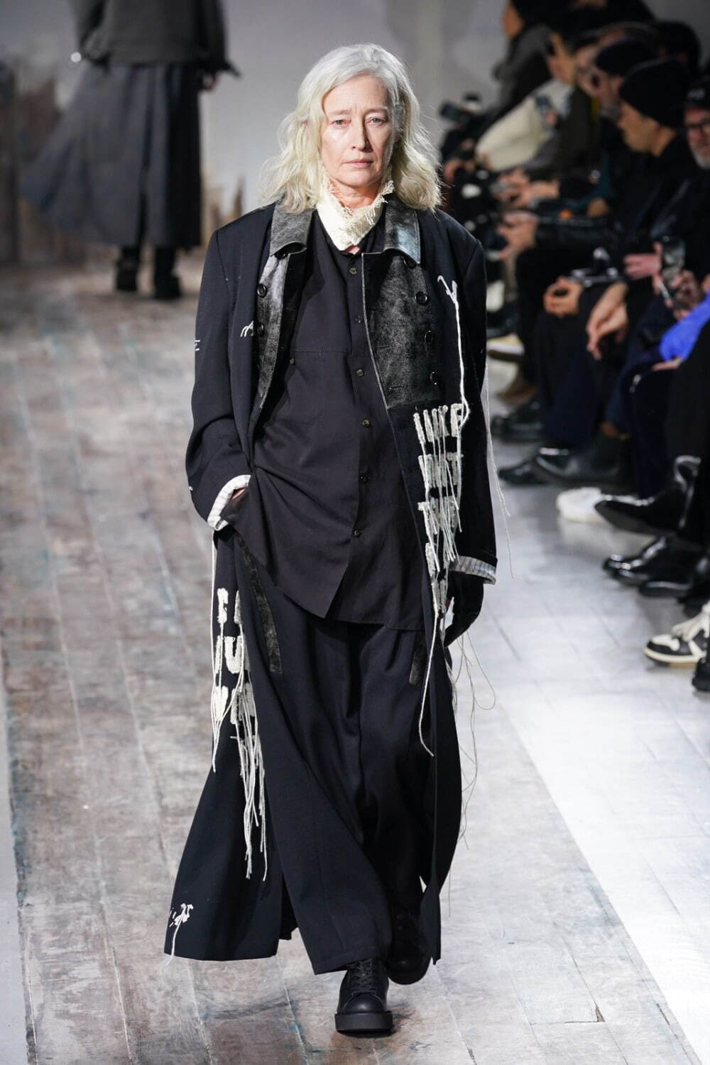 ヨウジヤマモト(Yohji Yamamoto) 2024-25年秋冬メンズコレクション  - 写真43