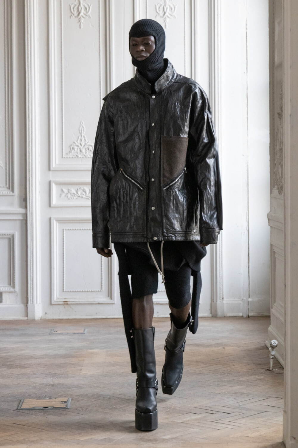 リック・オウエンス(Rick Owens) 2024-25年秋冬メンズコレクション  - 写真33