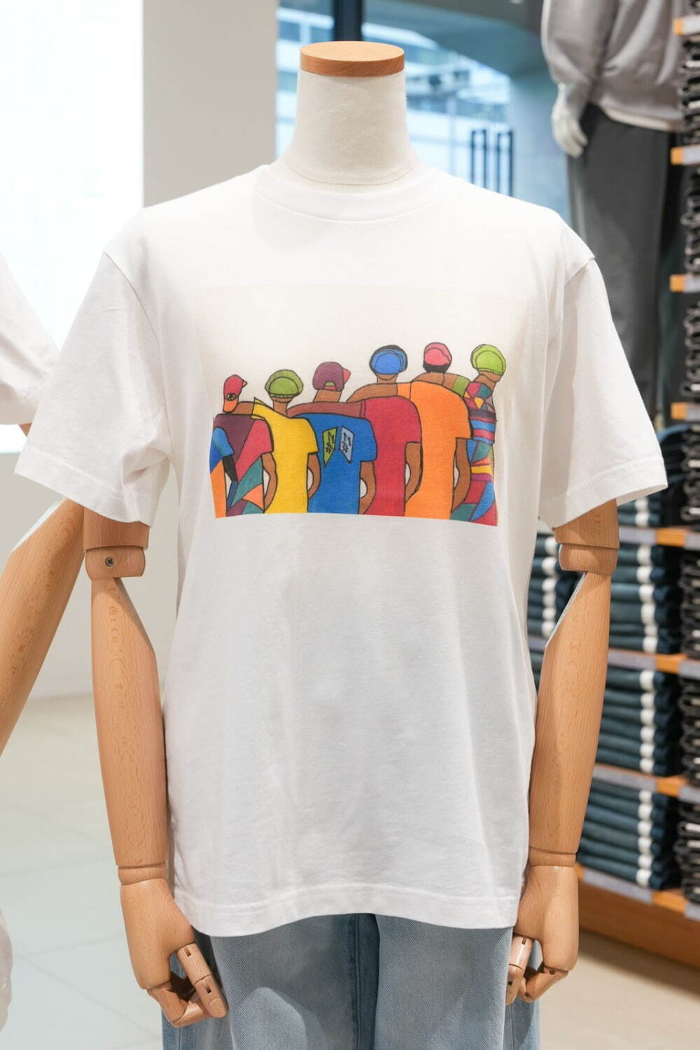 ユニクロ“ハートの紙飛行機やカラフルな鳥”など描いたアートTシャツ全5種、全国のUTme!で｜写真16