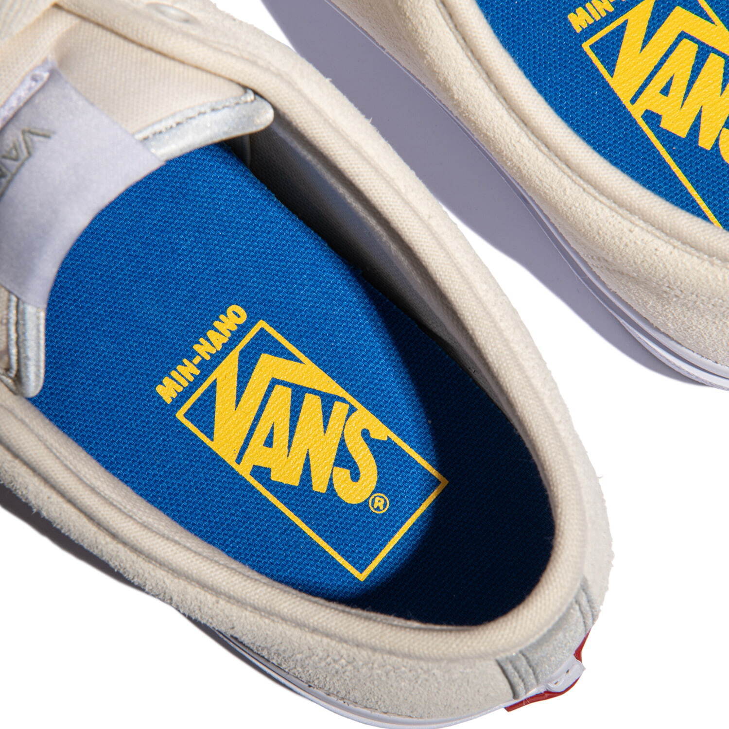 VANS×ミンナノ、“リフレクター付き”オールドスクールのコラボシューズや手描きロゴTシャツ｜写真8