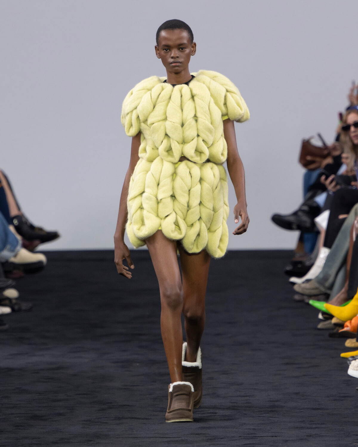 JW アンダーソン(JW Anderson) 2024-25年秋冬ウィメンズコレクション  - 写真1