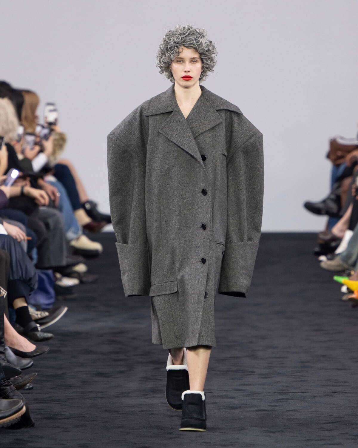 JW アンダーソン(JW Anderson) 2024-25年秋冬ウィメンズコレクション  - 写真11