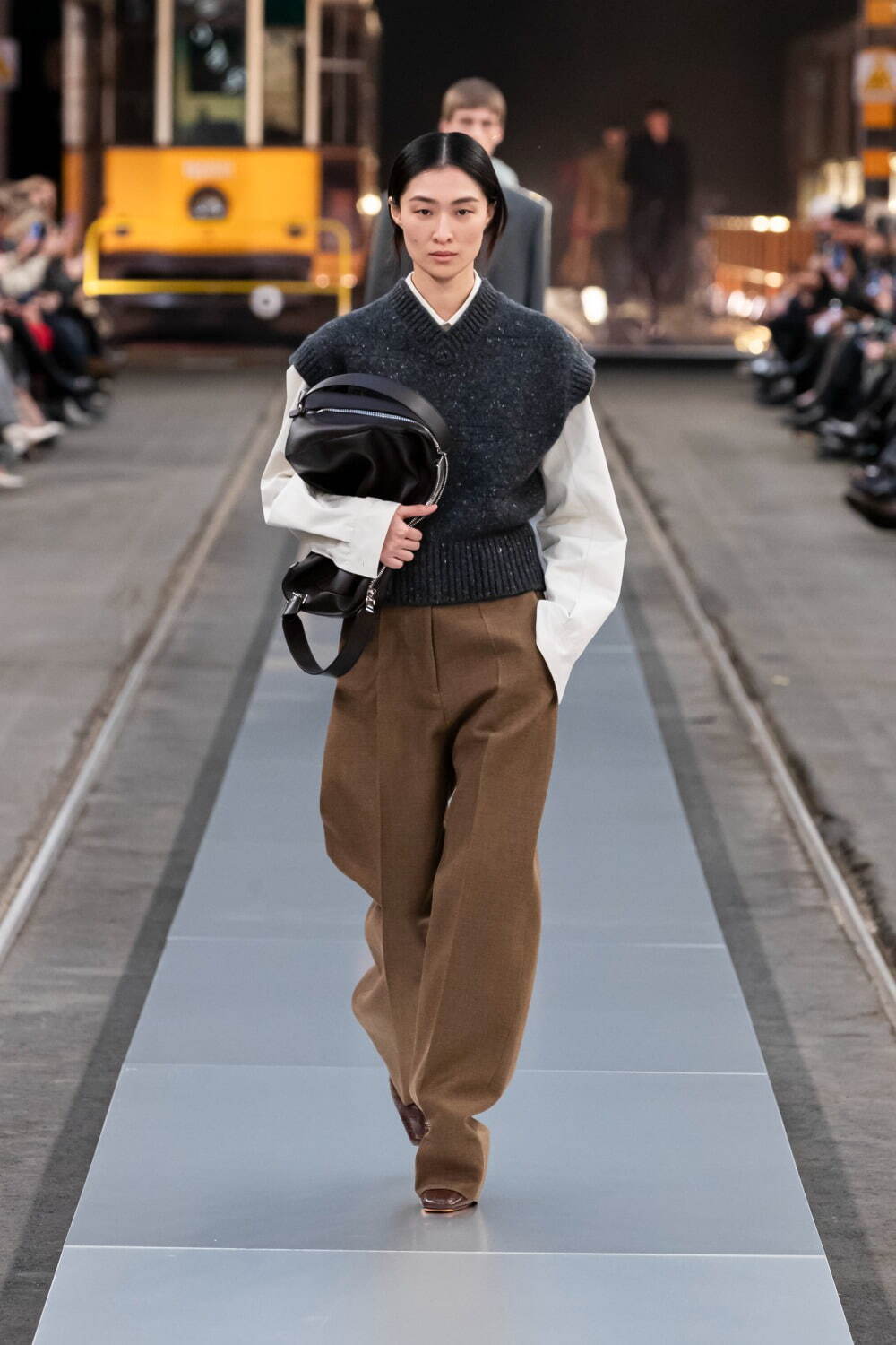 トッズ(TOD'S) 2024-25年秋冬ウィメンズ&メンズコレクション  - 写真38