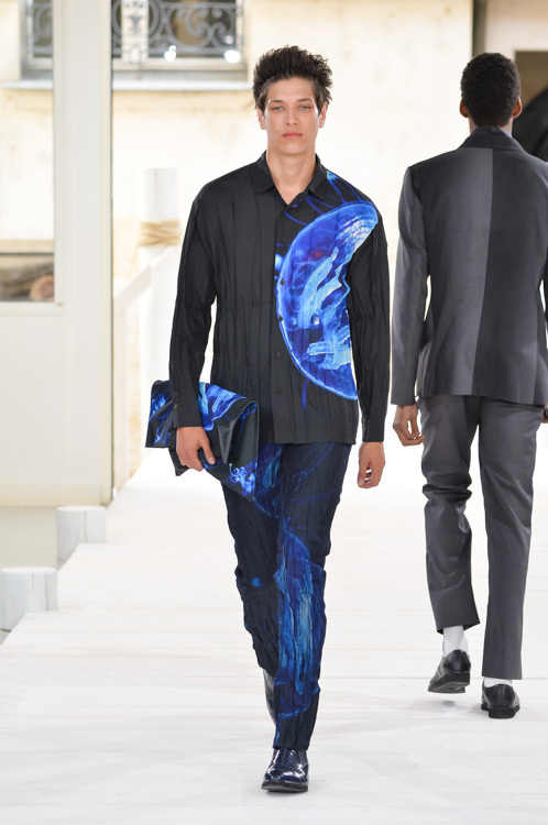 イッセイ ミヤケ メン(ISSEY MIYAKE MEN) 2015年春夏メンズコレクション  - 写真55