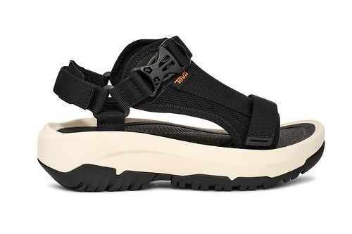 Teva24年春夏サンダル、厚底ソール×カバードアッパーや“細めストラップ”のビタミンカラーシューズ