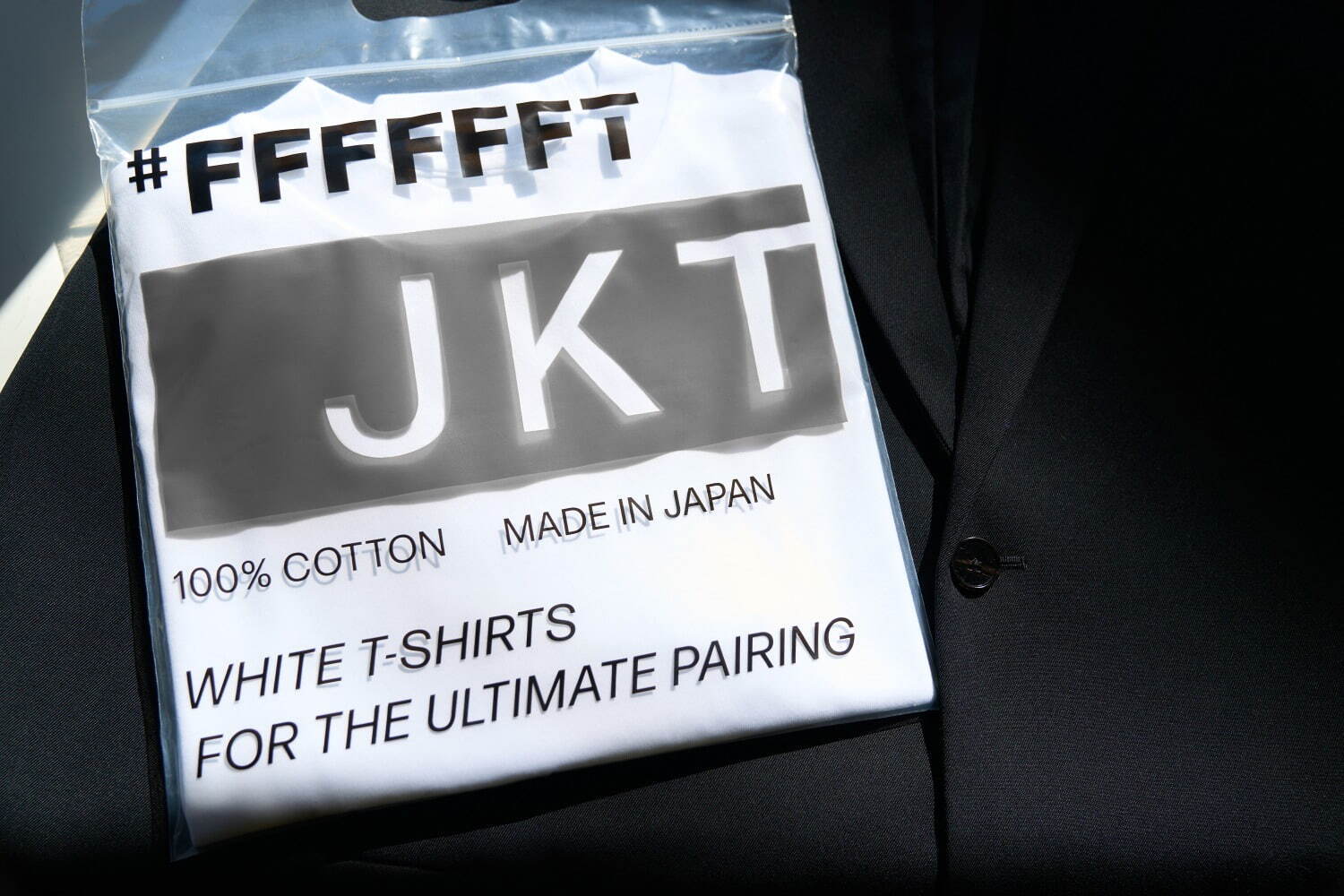 白Tシャツ専門店「#FFFFFFT」オリジナル第2弾、“ジャケットのための”上質ドレスTシャツ｜写真18